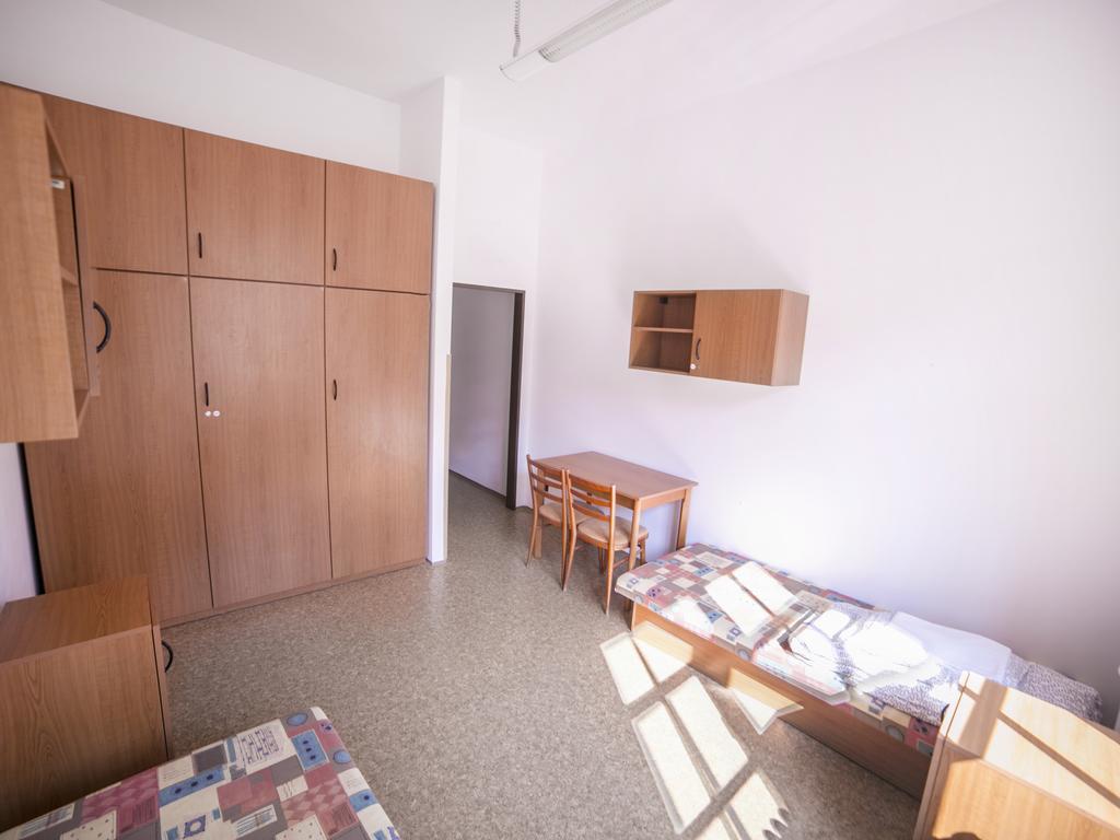 Dizzy Daisy Hostel Praga Quarto foto