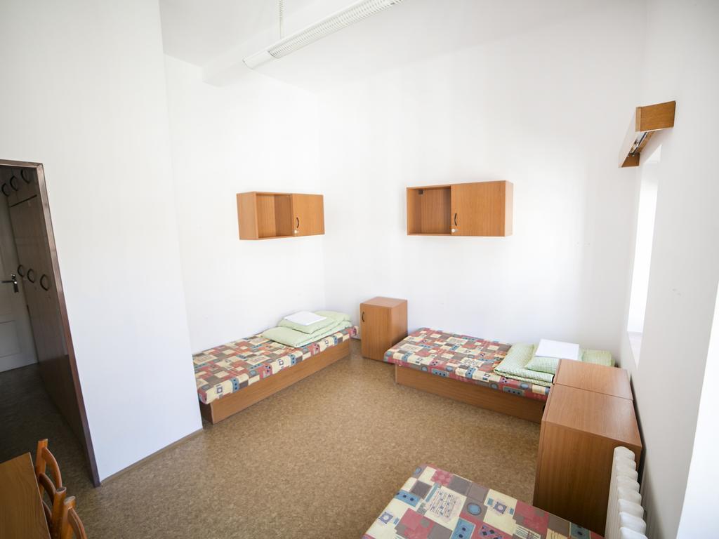 Dizzy Daisy Hostel Praga Quarto foto